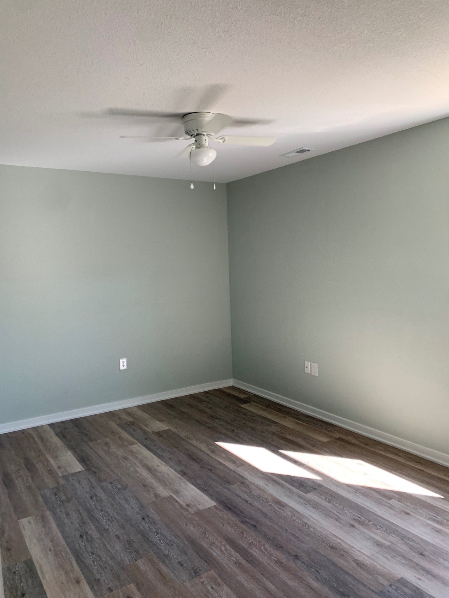 214 Grover Street property photo 8
