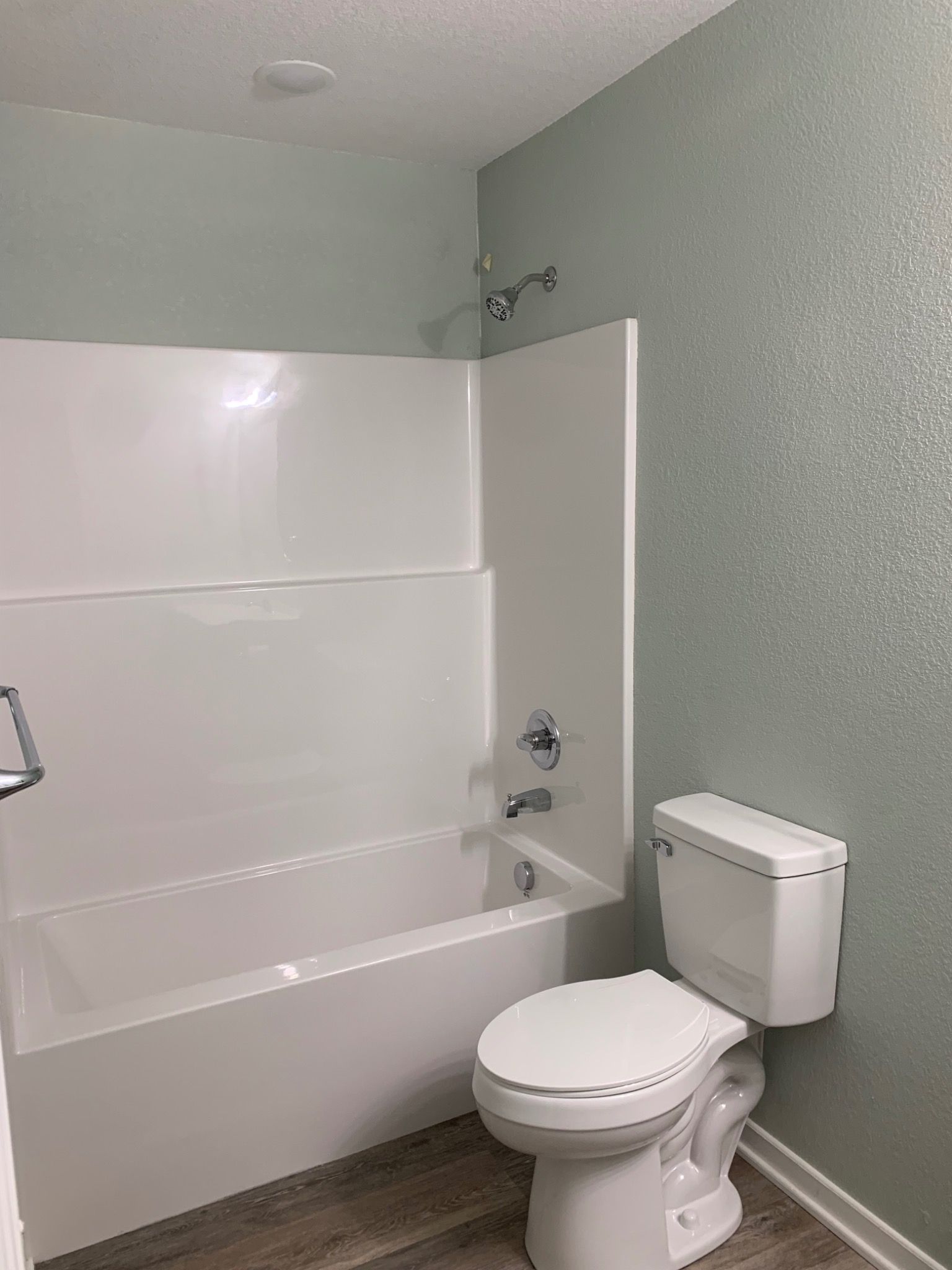 214 Grover Street property photo 9