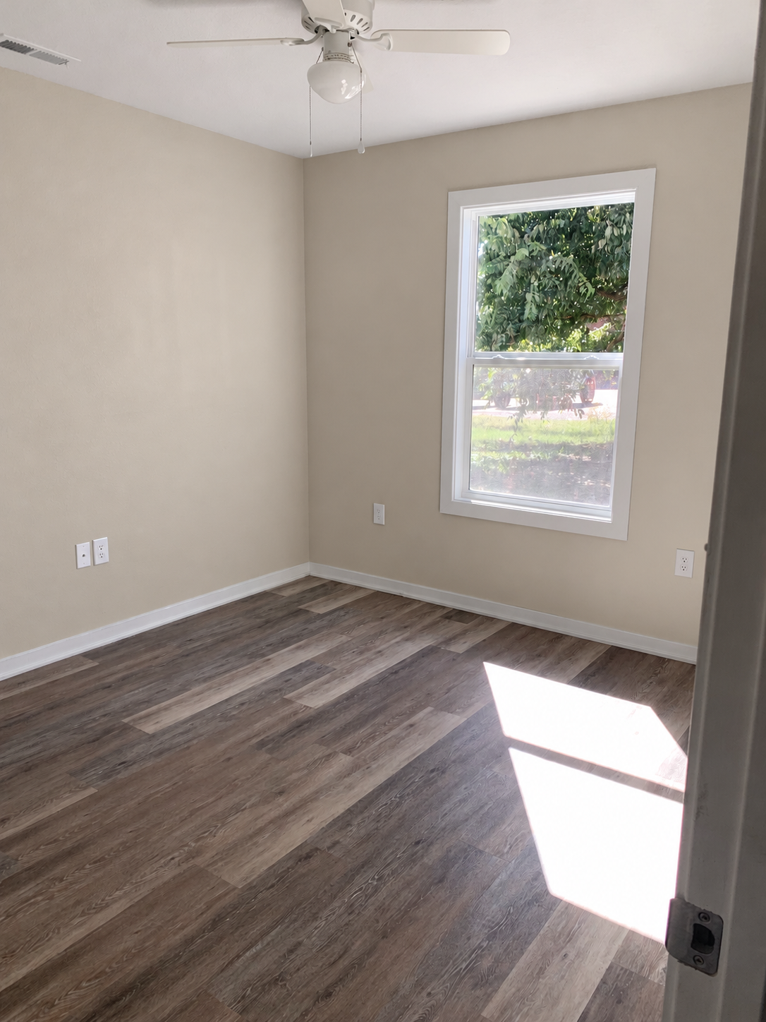 307 Jackson Street property photo 9